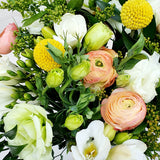 Ramo Surtido de Ranúnculos Damascos – Flores del Momento Listas para Regalar
