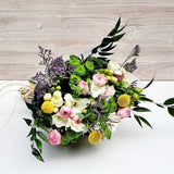 Ramo Surtido Ranúnculos Rosados – Ranúnculos, Lisianthus y Fresias Directo a Domicilio