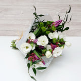 Ramo de Tulipanes Morados y Lisianthus Mix – Frescura y Elegancia en Cuarta Edición