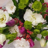 Ramo de Tulipanes Morados y Lisianthus Mix – Frescura y Elegancia en Cuarta Edición