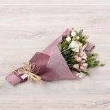Ramo de Lisianthus Rosados y Rosas – Detalle Romántico y Elegante