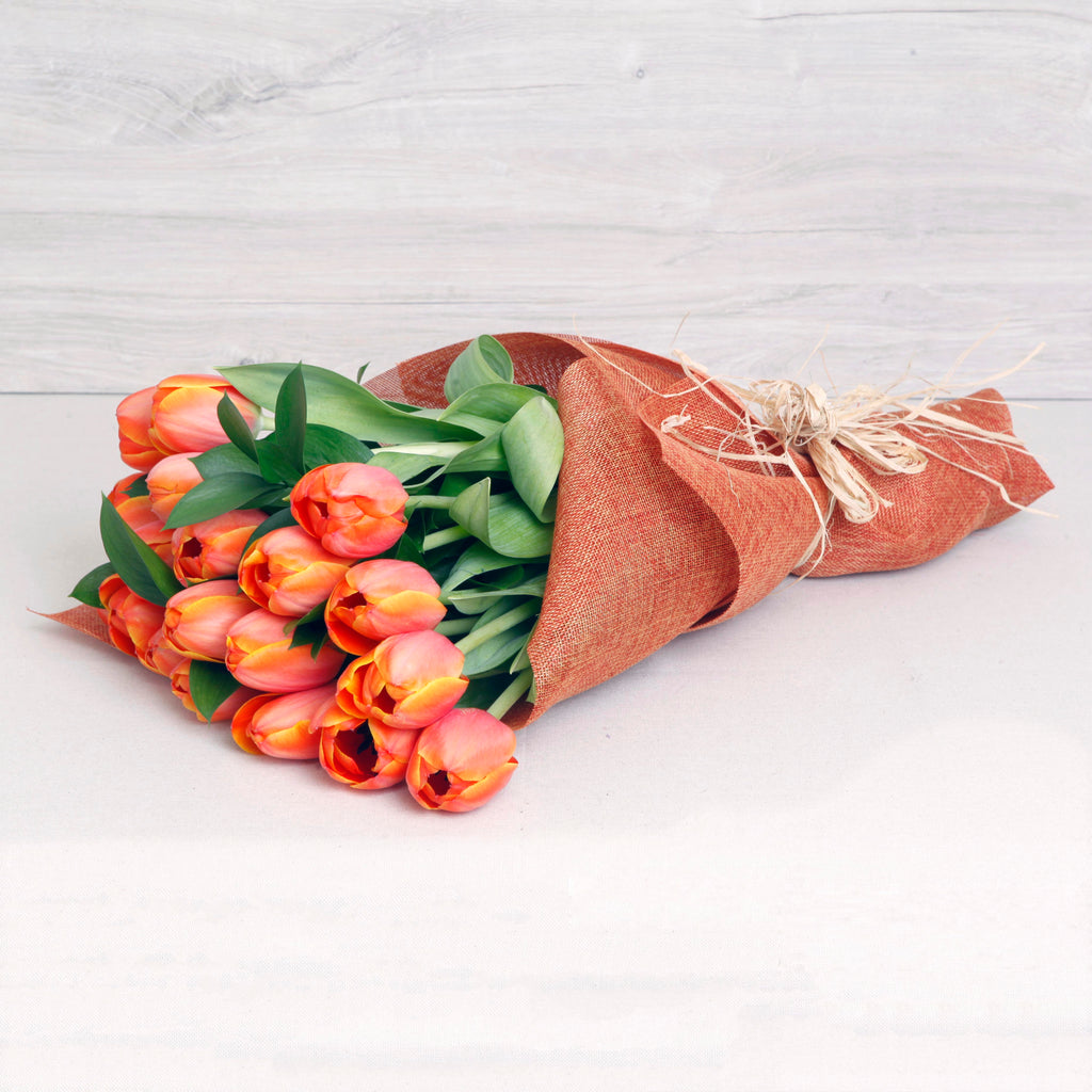 Ramo de Tulipanes Naranjo – Energía y Calidez para Regalar